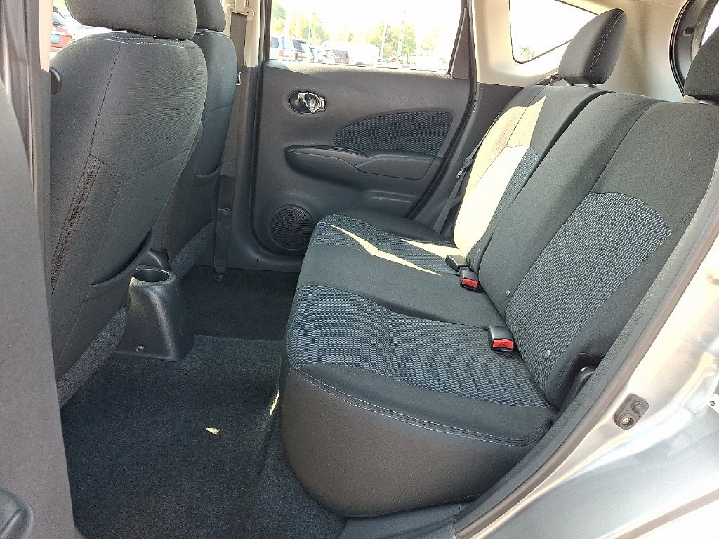 Used 2014 Gray Nissan SV image 11