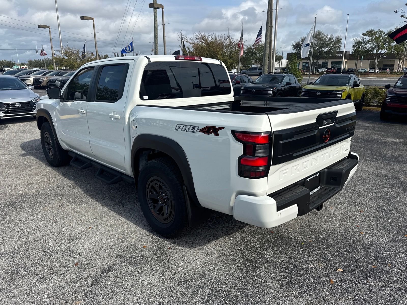 New 2026 Nissan Frontier PRO-4X 4D Crew Cab