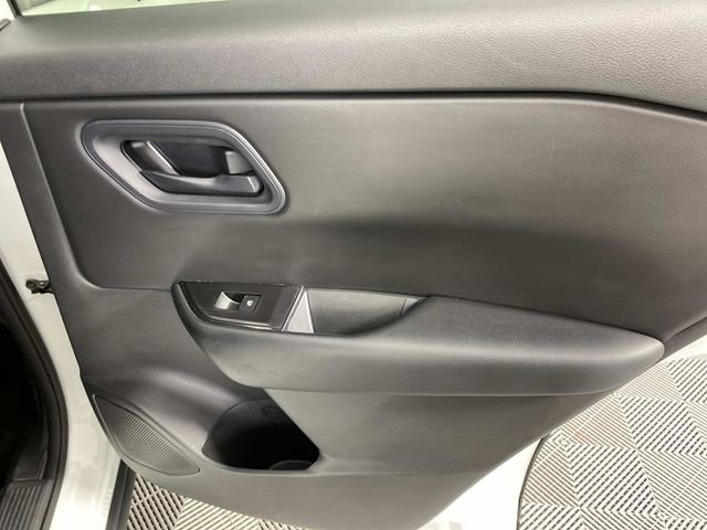 Used 2024 White Nissan S image 24