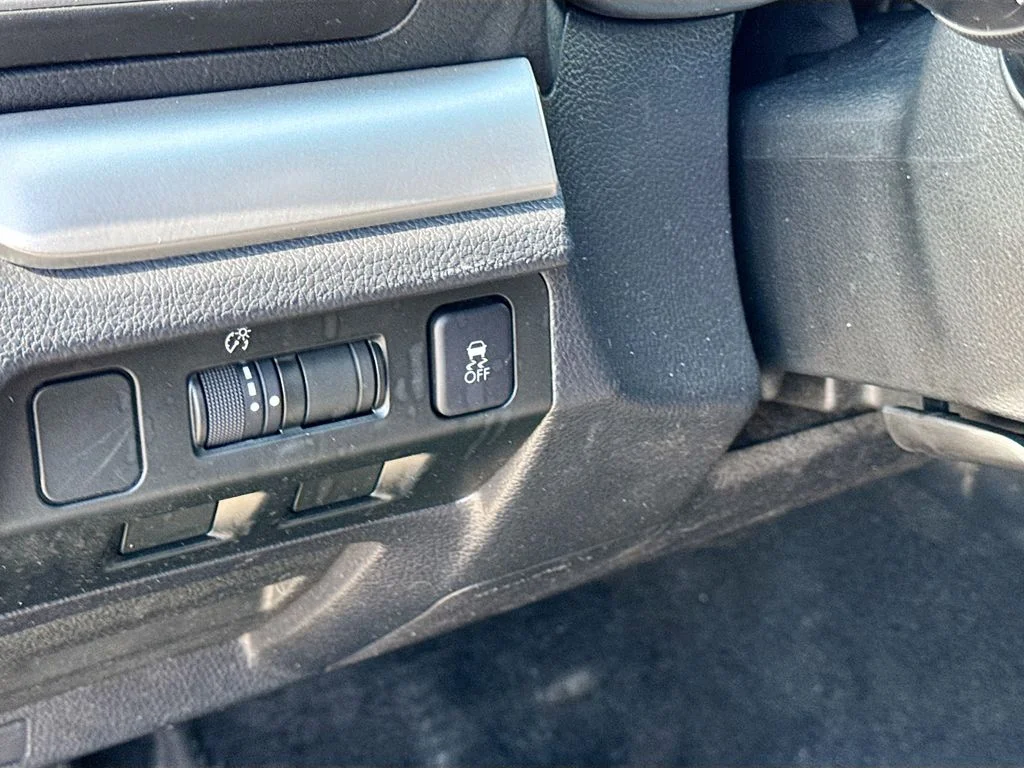 Used 2017 Gray Subaru 2.0i Premium image 10