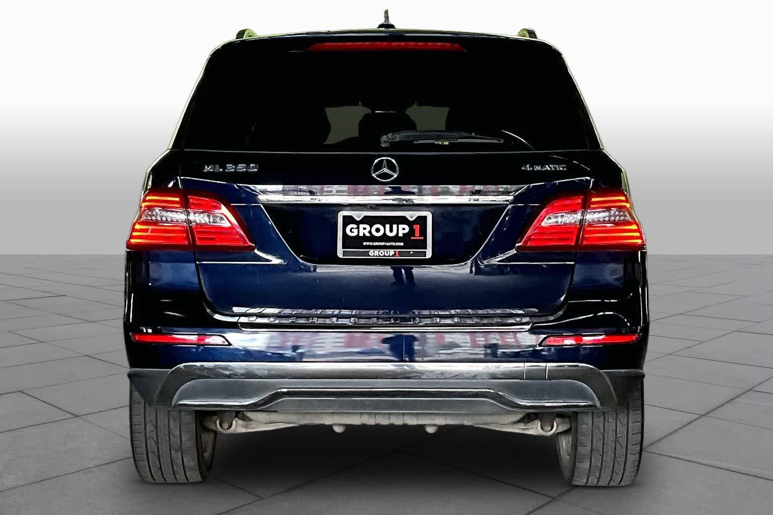 Used 2014 Lunar Blue Metallic Mercedes-Benz ML 350 image 4