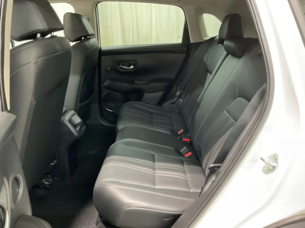 Used 2024 Platinum White Pearl Honda EX-L image 20