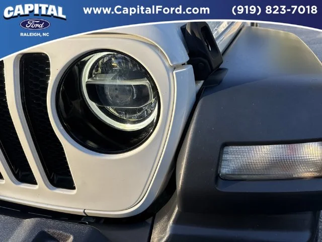 Used 2020 White Jeep Unlimited Sport Altitude image 11