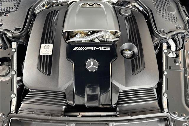 New 2026 MANUFAKTUR Night Black Magno Mercedes-Benz AMG® SL 63 S E Performance image 54
