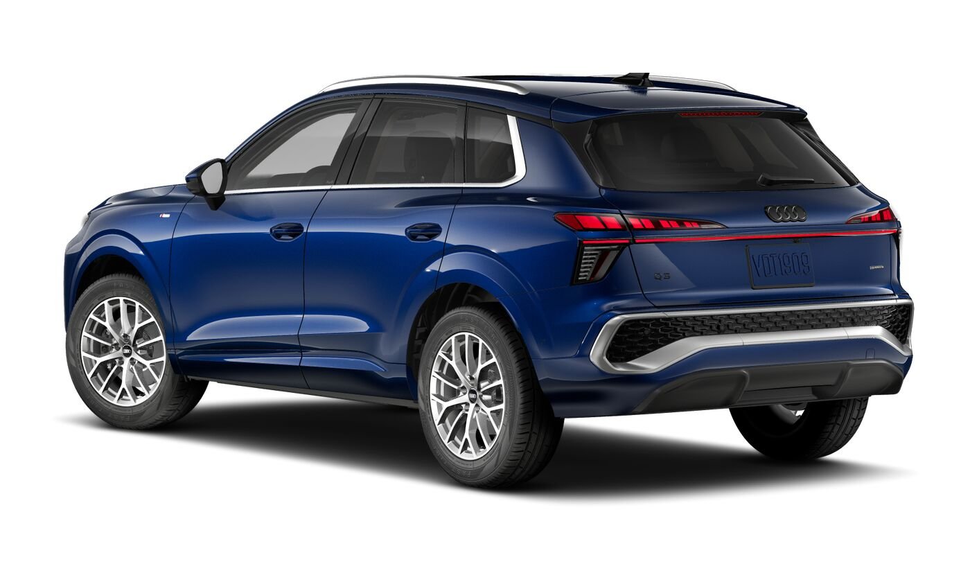 New 2026 Navarra Blue Metallic Audi TFSI quattro S tronic image 2