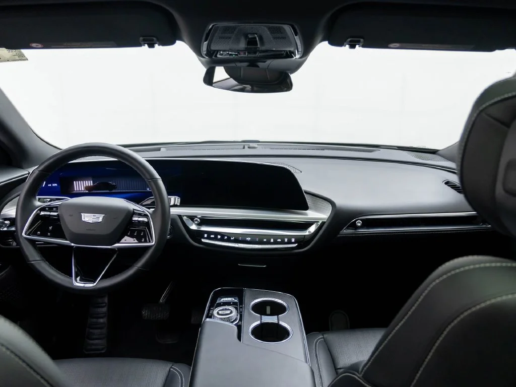 Used 2024 Silver Cadillac Sport image 9