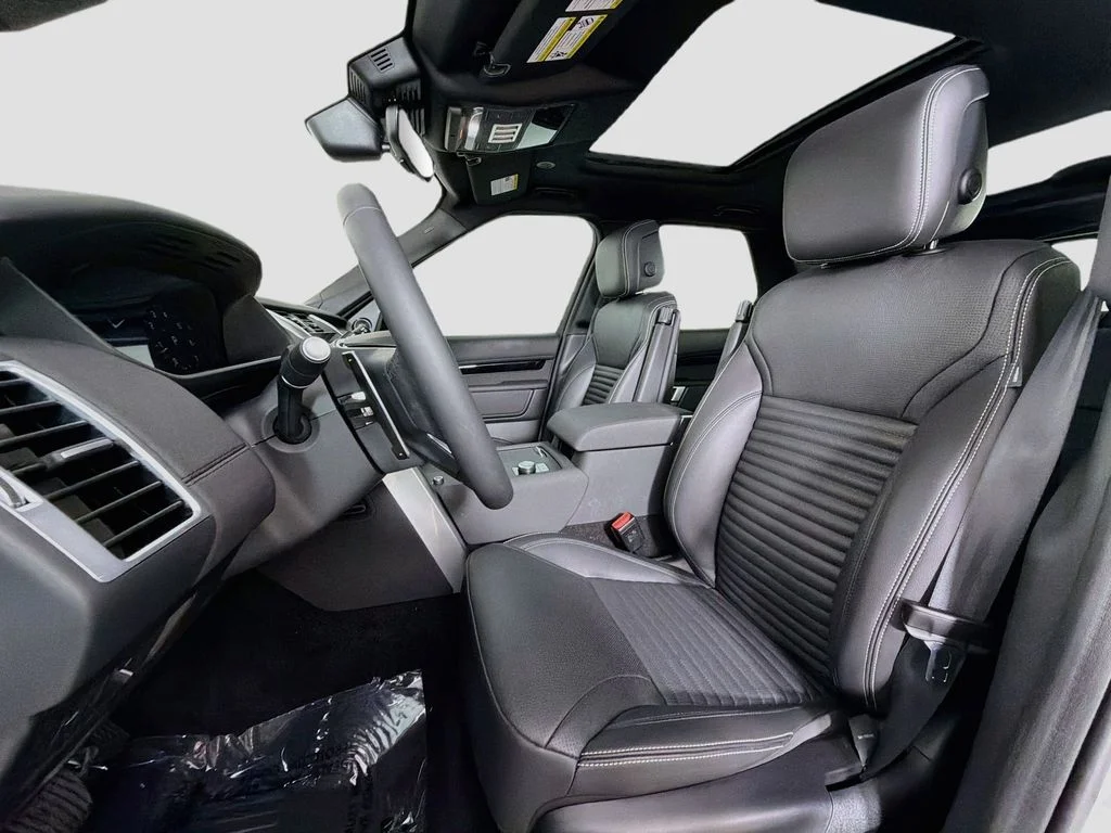 Used 2026 White Land Rover S image 22