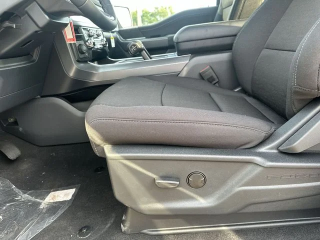 New 2026 Avalanche Ford XLT image 16