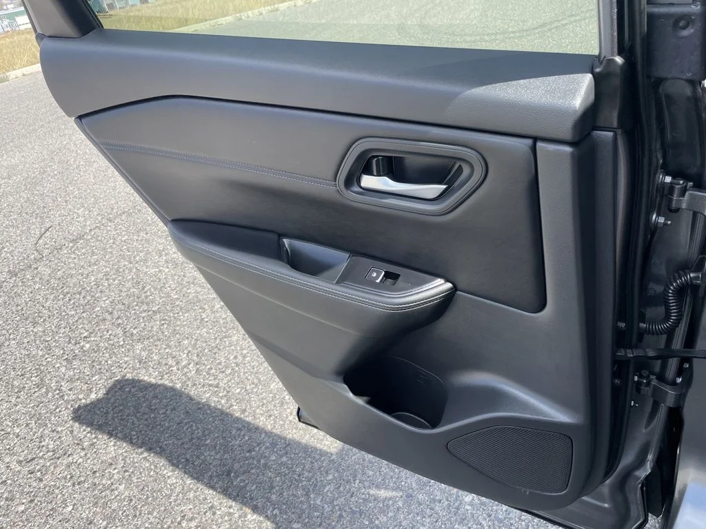 Used 2026 Gun Metallic Nissan SL image 14