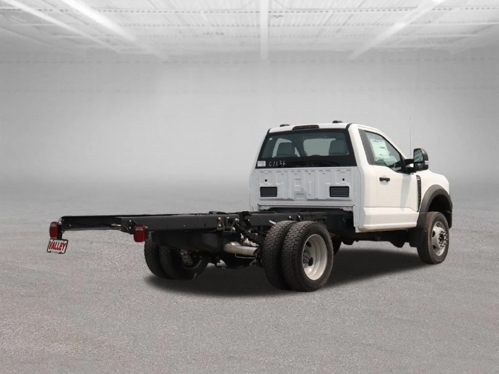 New 2026 Oxford White Ford F-550® XL image 11
