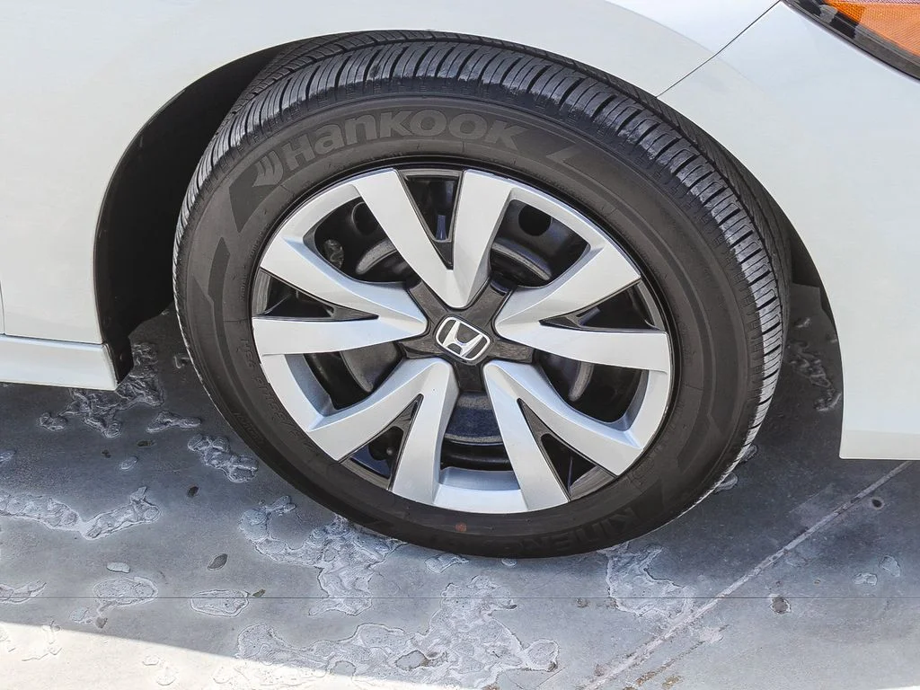 2024 Honda Civic LX - Photo 10