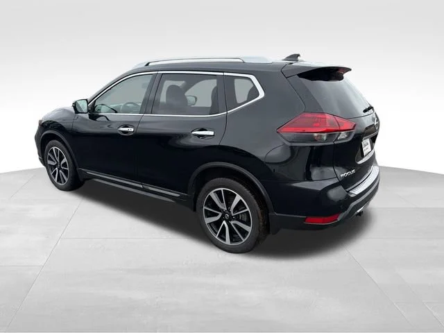 Used 2020 Black Nissan SL Intelligent AWD image 3