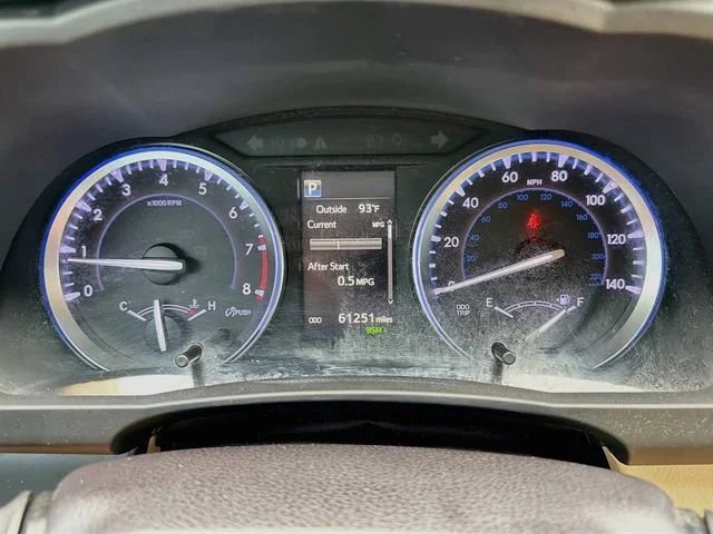Used 2018 Blizzard Pearl Toyota XLE image 38