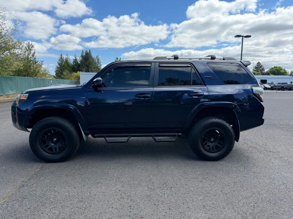 Used 2017 Nautical Blue Metallic Toyota TRD Off-Road Premium image 4