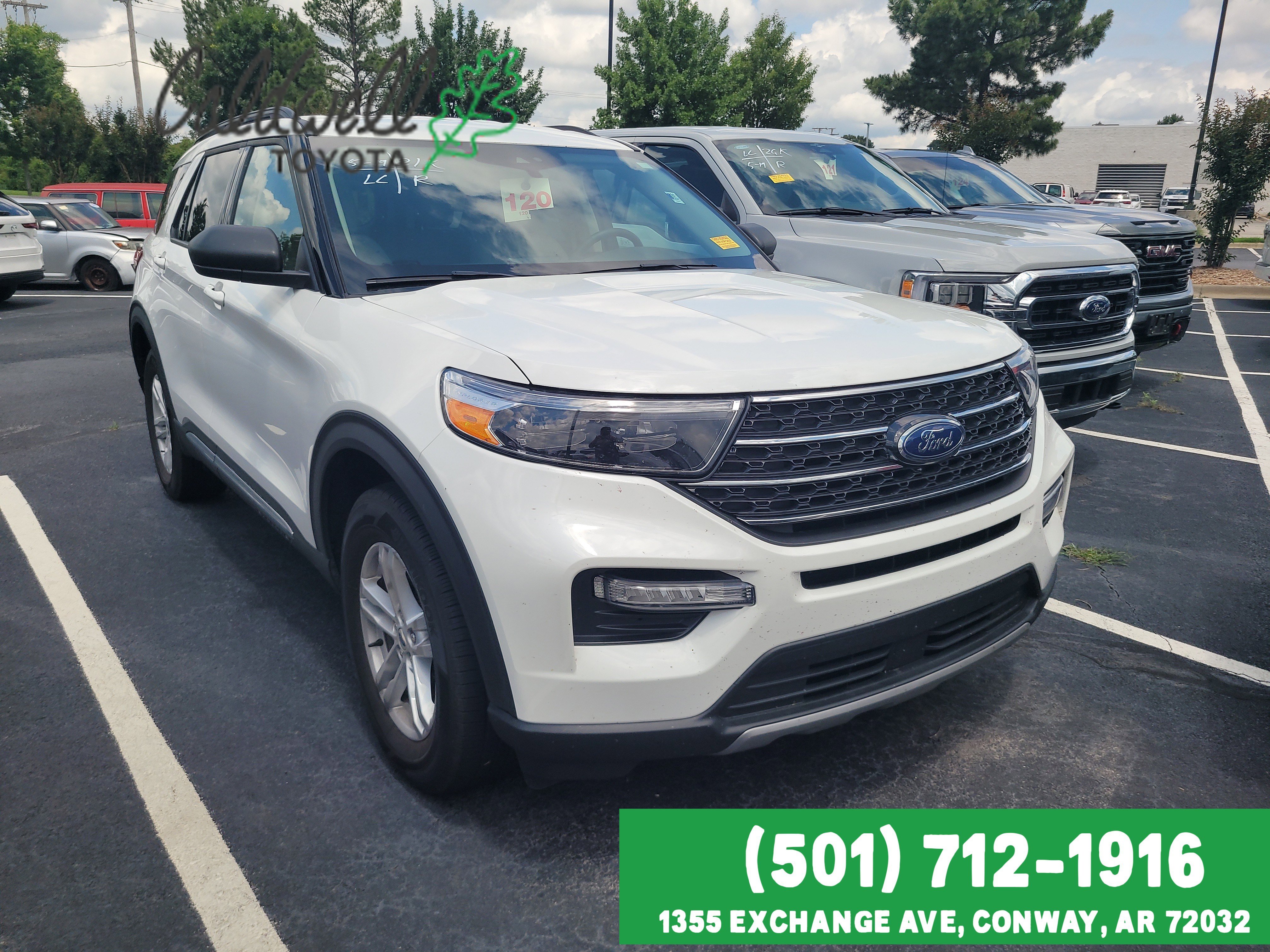 2023 Ford Explorer XLT 4WD's photo