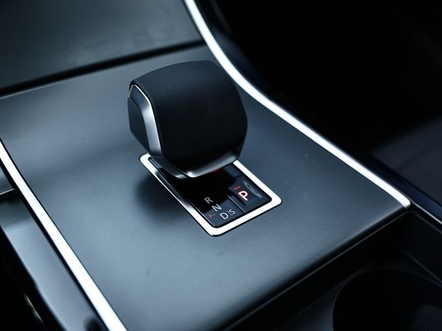 New 2026 Fuji White LAND ROVER S image 43
