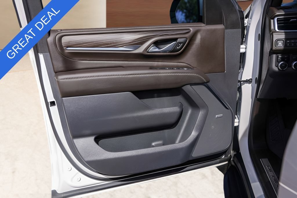Used 2024 White Frost Tricoat GMC Denali image 25