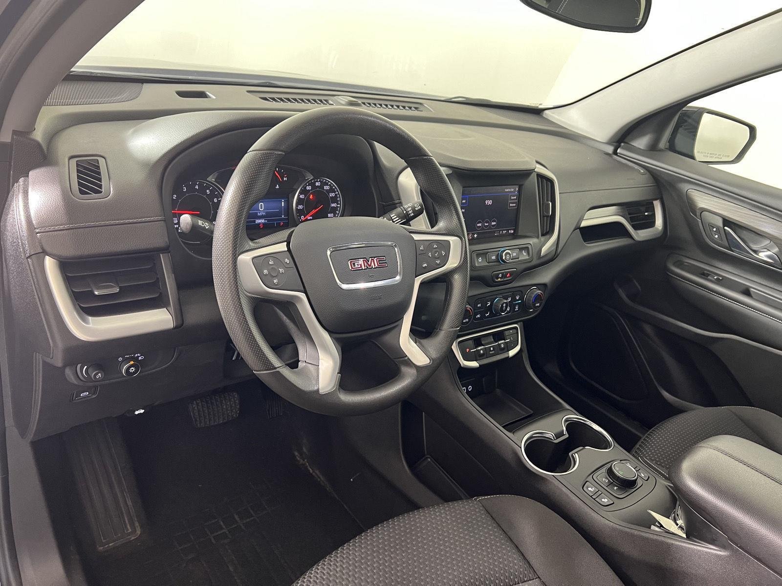 Used 2023 Marine Metallic GMC SLE image 5