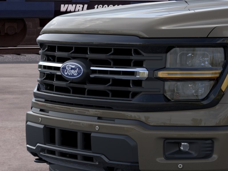 New 2026 Marsh Gray Ford XLT image 17