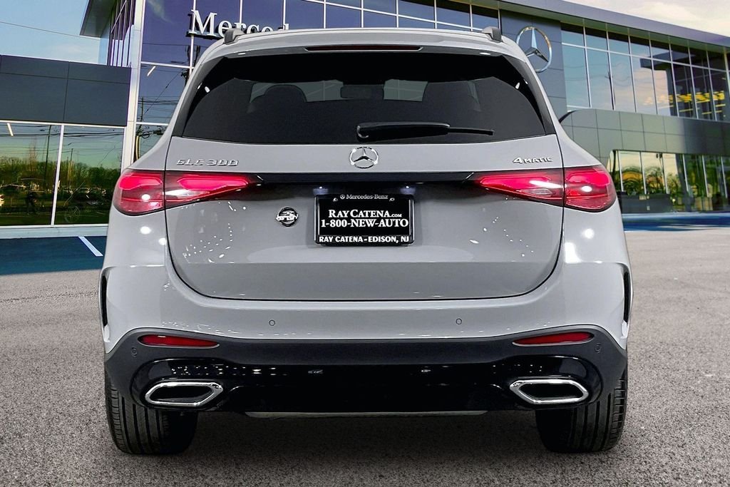 2026 Mercedes-Benz GLC Base - Photo 4
