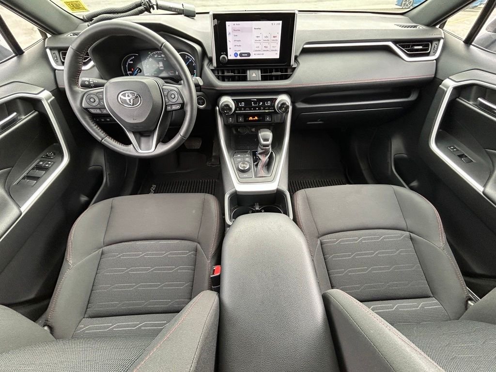 Used 2023 Ice Toyota SE image 11