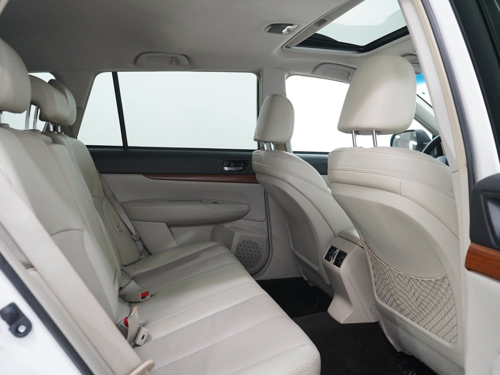 Used 2014 Satin White Pearl Subaru 2.5i image 13