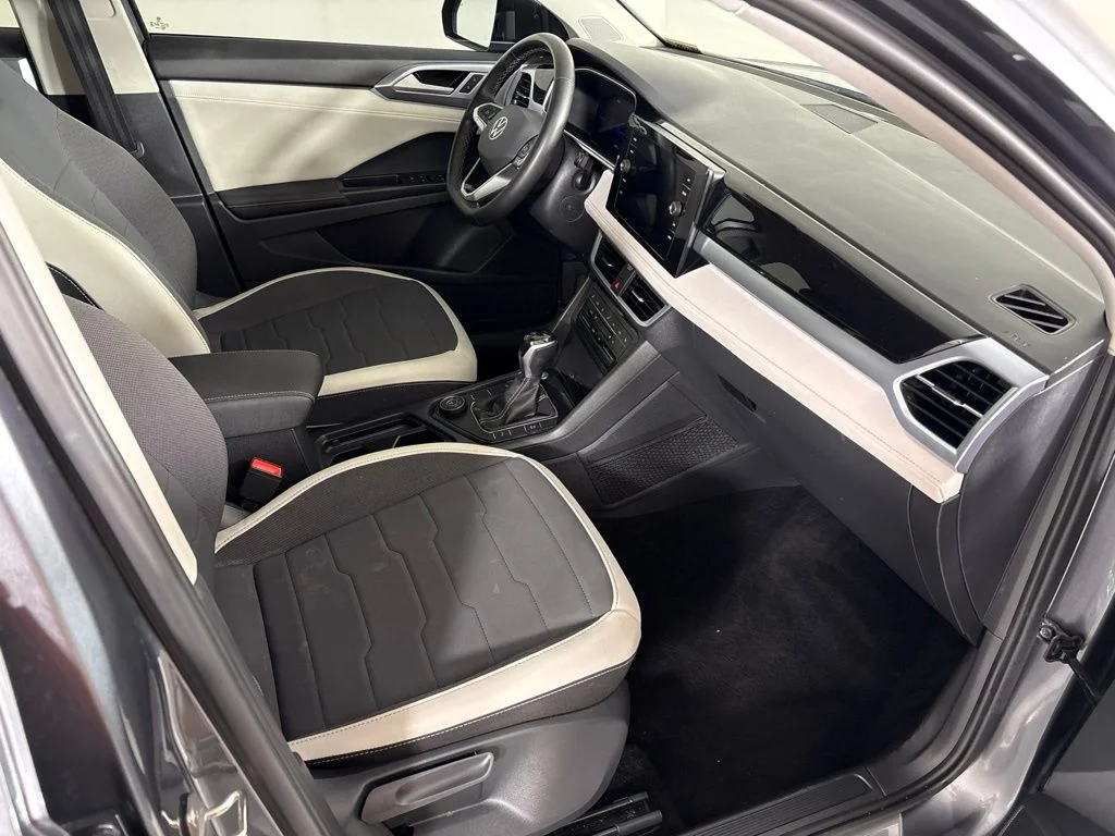 Used 2025 Gray Volkswagen 1.5T SE image 14