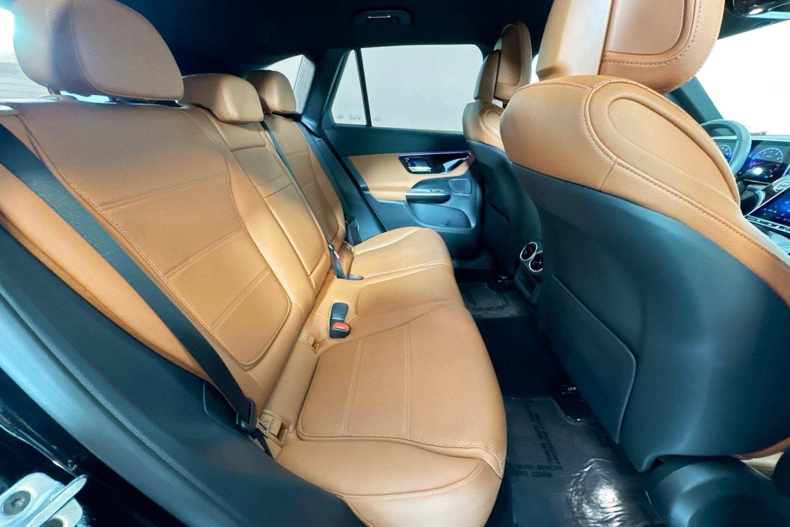 Used 2025 Black Mercedes-Benz GLC 300 image 25