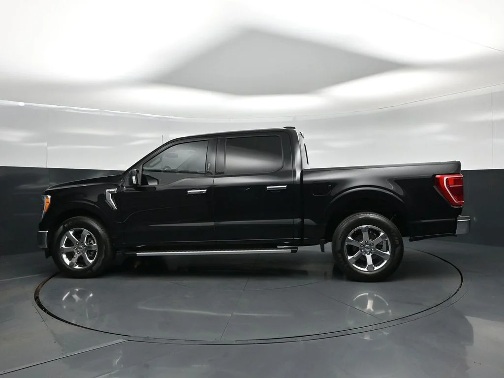 Used 2023 Black Ford XLT image 26