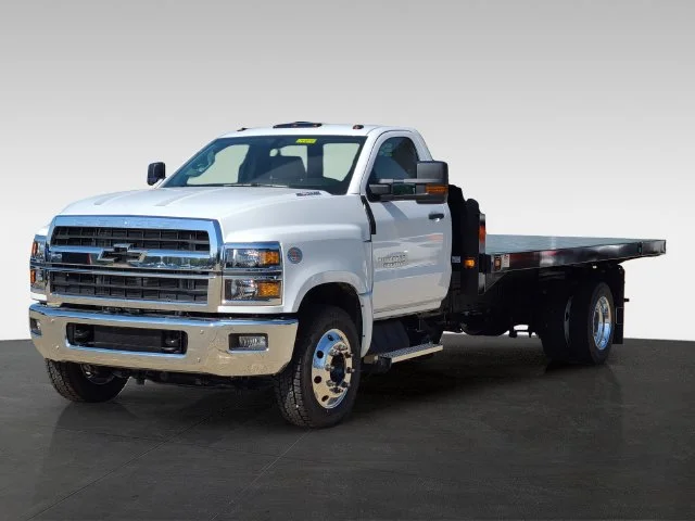 Used 2024 White Chevrolet 1WT image 10