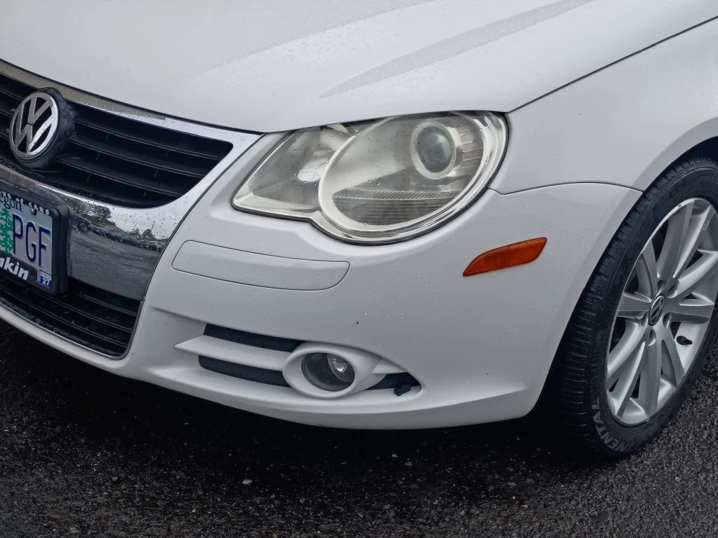 Used 2009 Candy White Volkswagen Komfort Edition image 11