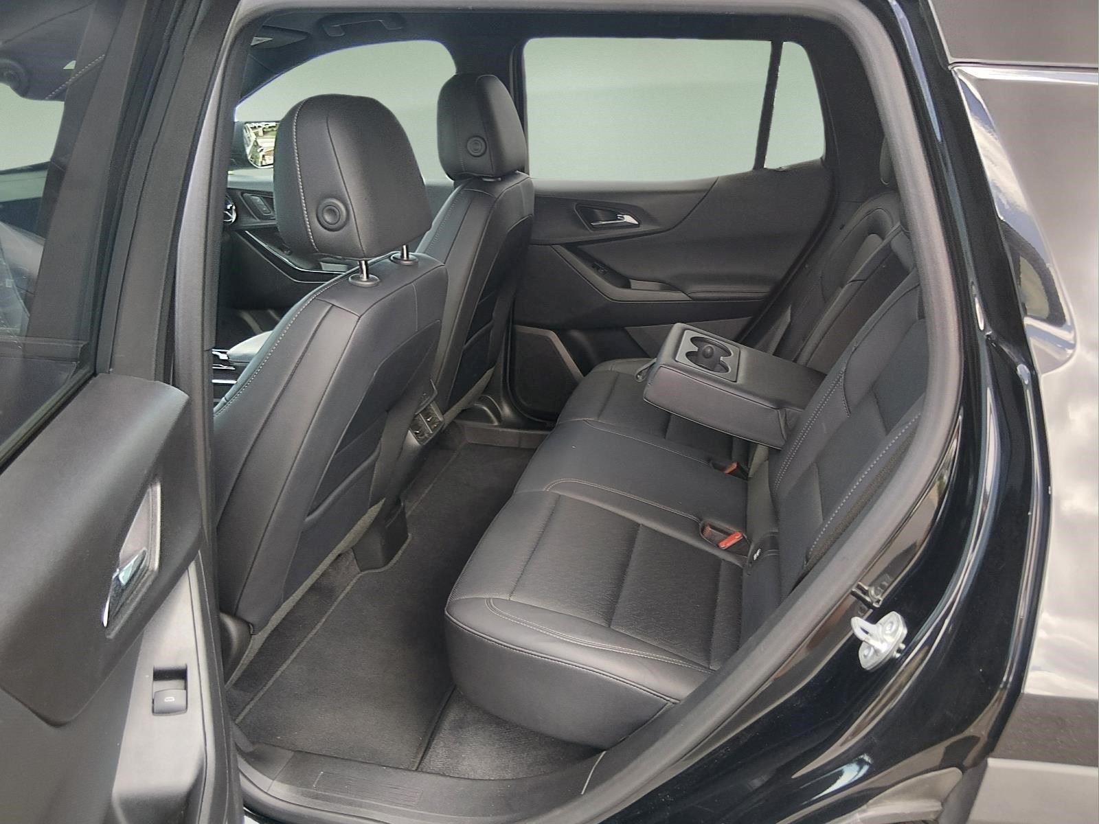 Used 2025 Mosaic Black Metallic Chevrolet FWD LT image 19
