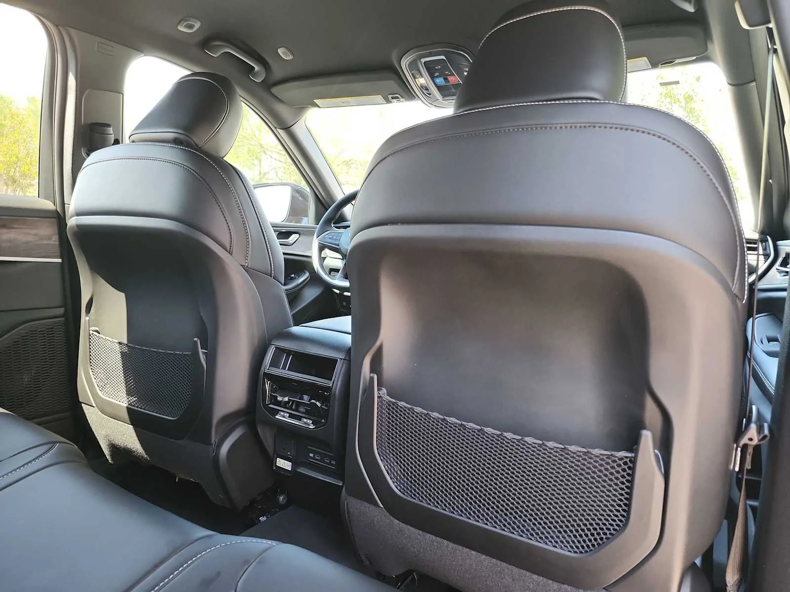 New 2026 Baltic Gray Metallic Clearcoat Jeep Laredo Altitude image 16