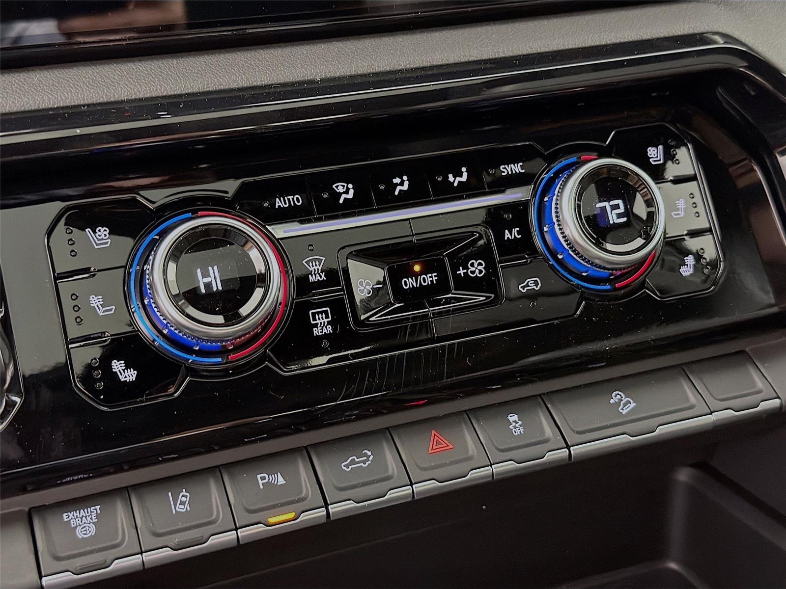 2026 GMC Sierra 2500HD AT4 - Photo 17