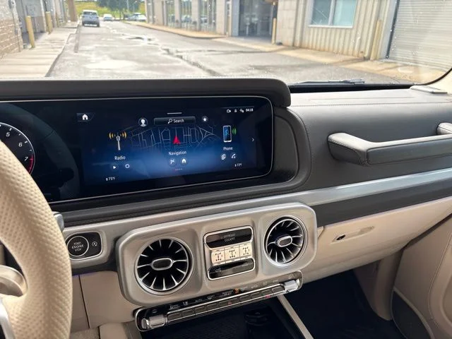 Used 2026 MANUFAKTUR Moonlight White Magno Mercedes-Benz G 63 AMG® image 13