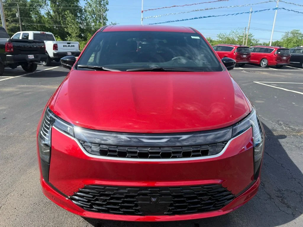 New 2027 Red Hot Pearl-Coat Exterior Paint Chrysler Select image 3