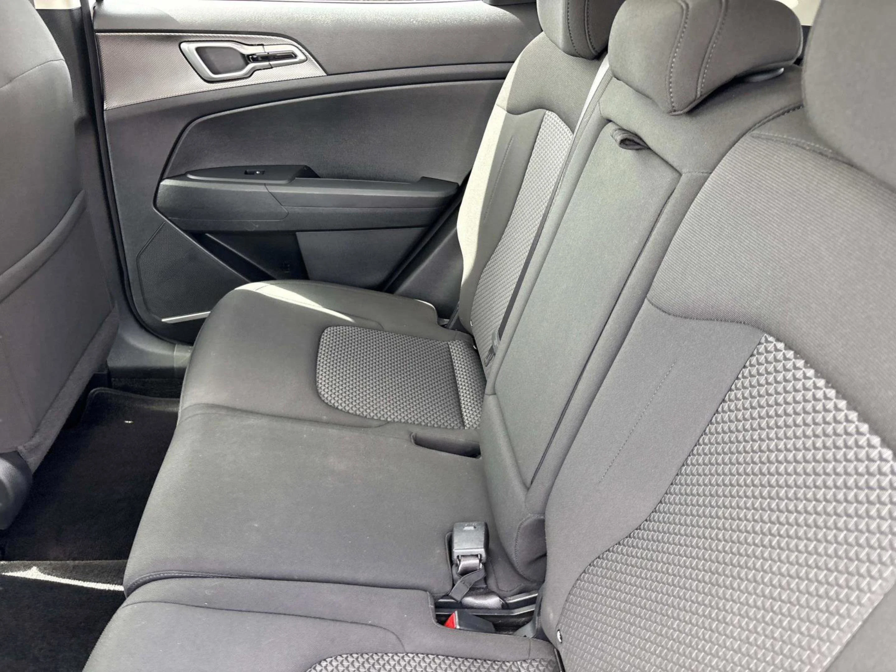 2024 Kia Sportage LX - Photo 17