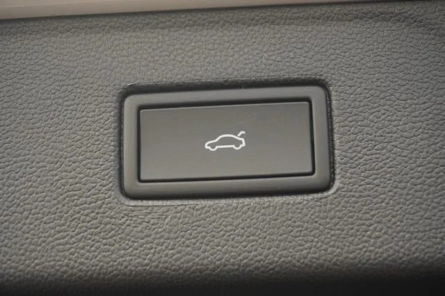 New 2027 Sandstone Volkswagen SE w/Technology image 10