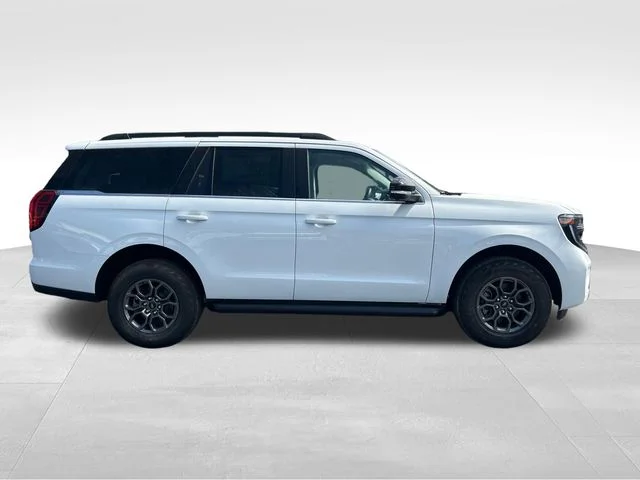 New 2026 Oxford White Ford Active image 7