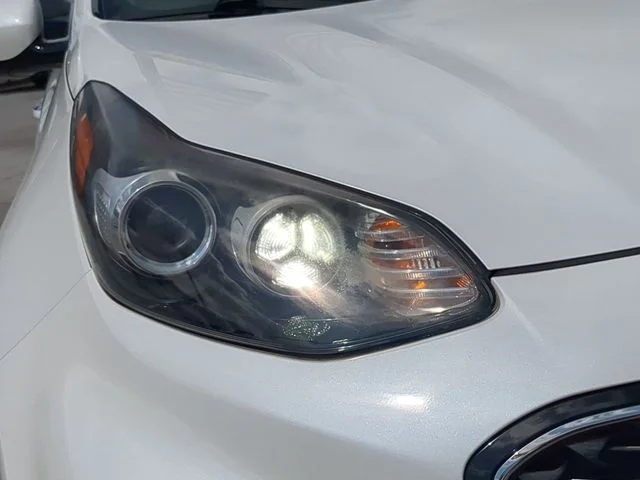 Certified Used 2020 Snow White Pearl Kia EX image 10