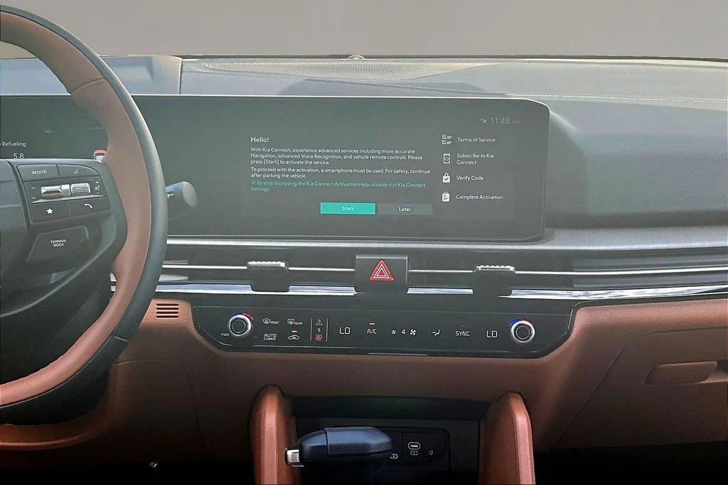 New 2027 Glacial White Pearl / Black Ro Kia X-Line image 6