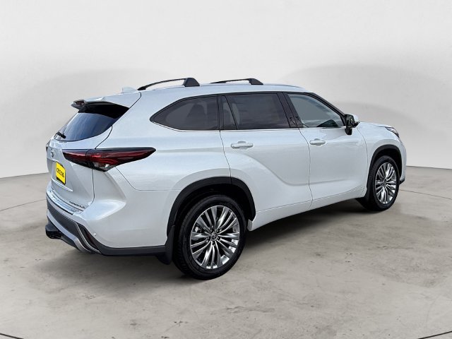 New 2026 Wind Chill Pearl <sup>1</sup> Toyota Platinum image 5