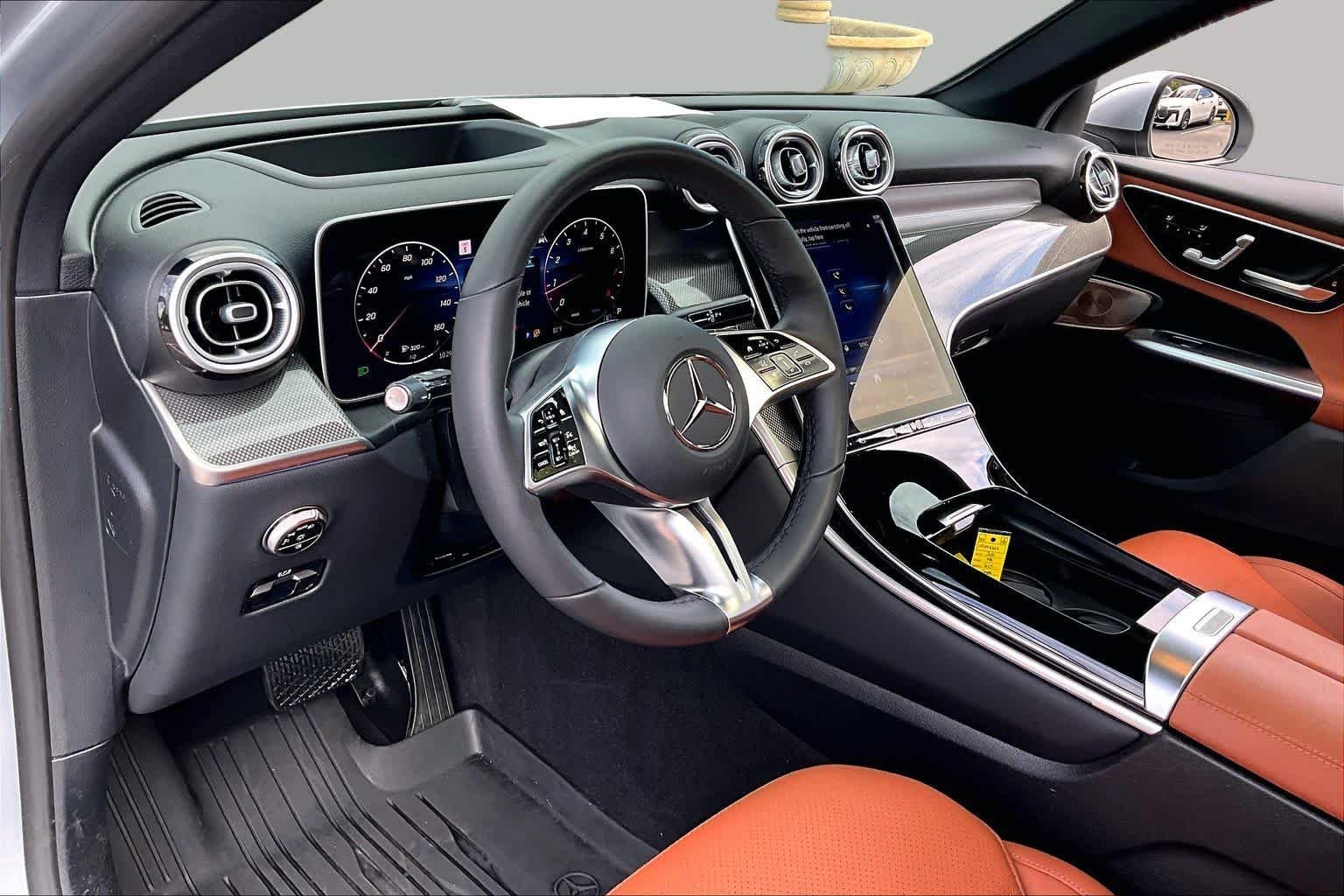 Certified Used 2025 Cirrus Silver Metallic Mercedes-Benz GLC 300 image 18