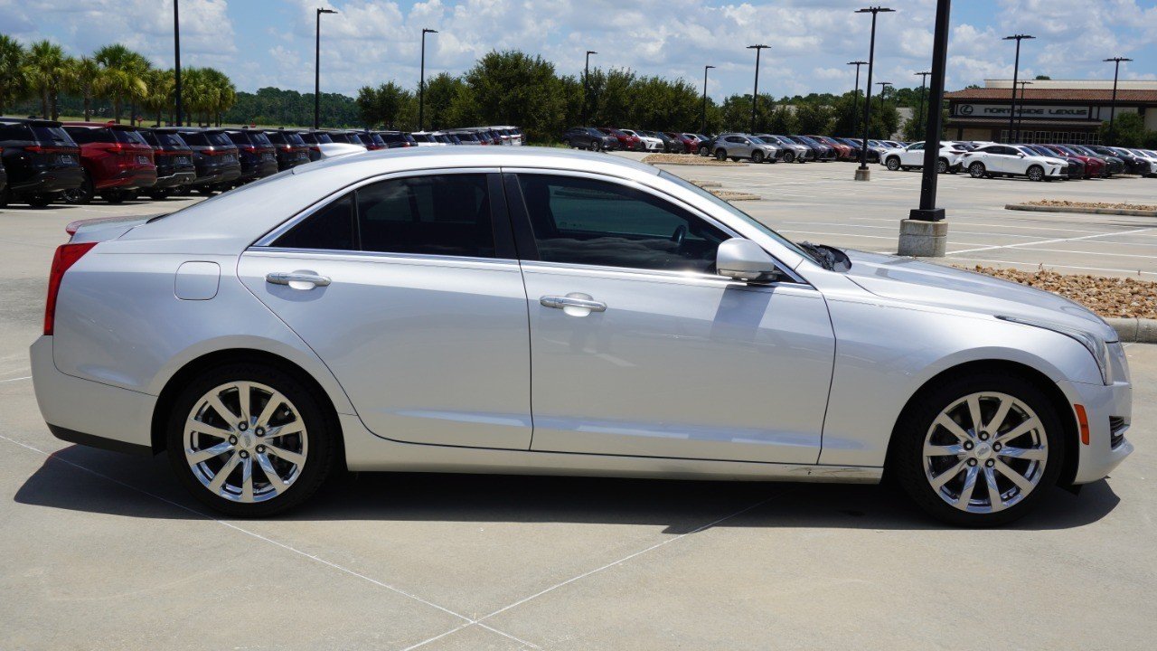 Used 2018 Silver Cadillac Luxury RWD image 4