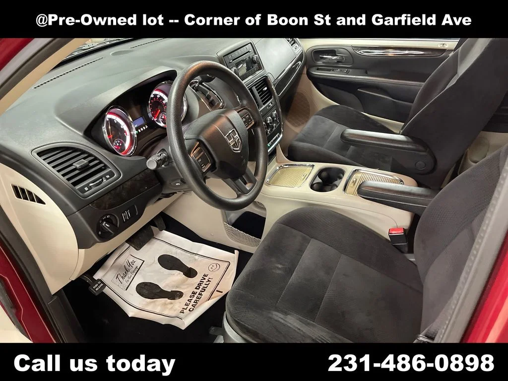 Used 2014 Red Dodge SXT image 14