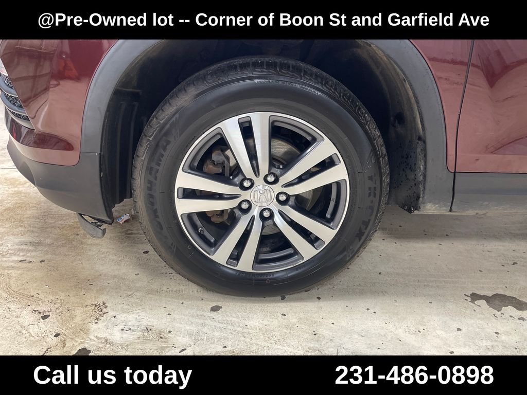Used 2018 Red Honda EX-L image 10