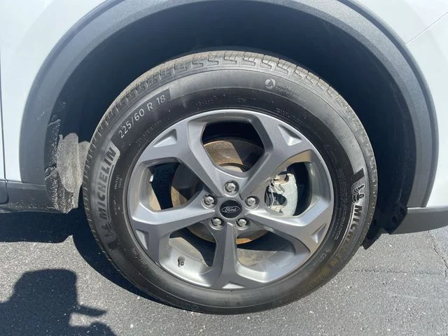 2025 Ford Escape ST-Line Select - Photo 41