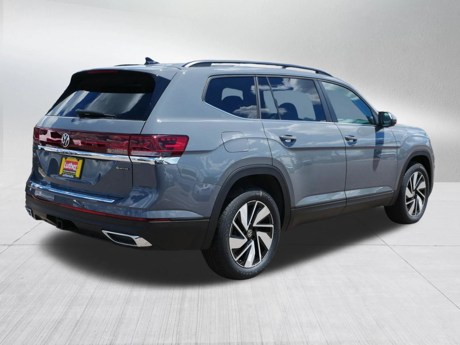 New 2026 Pure Gray Volkswagen 2.0T SE w/Technology image 3