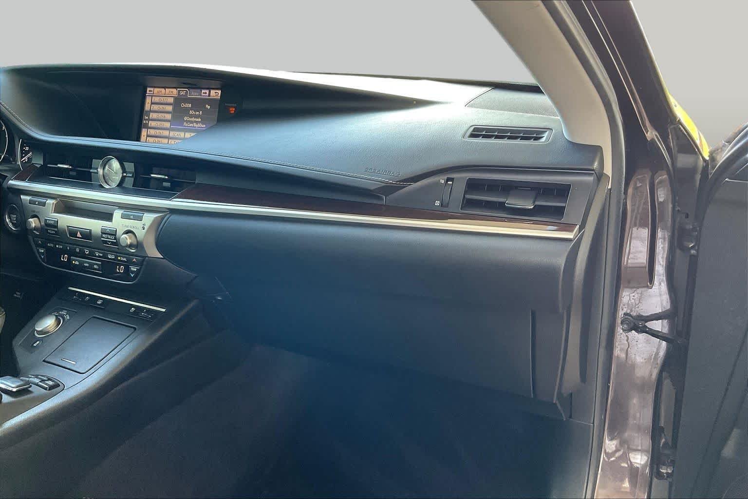 Used 2014 FIRE AGATE PEAR Lexus  image 16