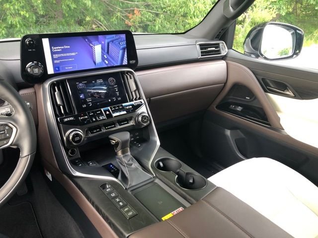 New 2026 Eminent White Pearl Lexus  600 LUXURY image 40